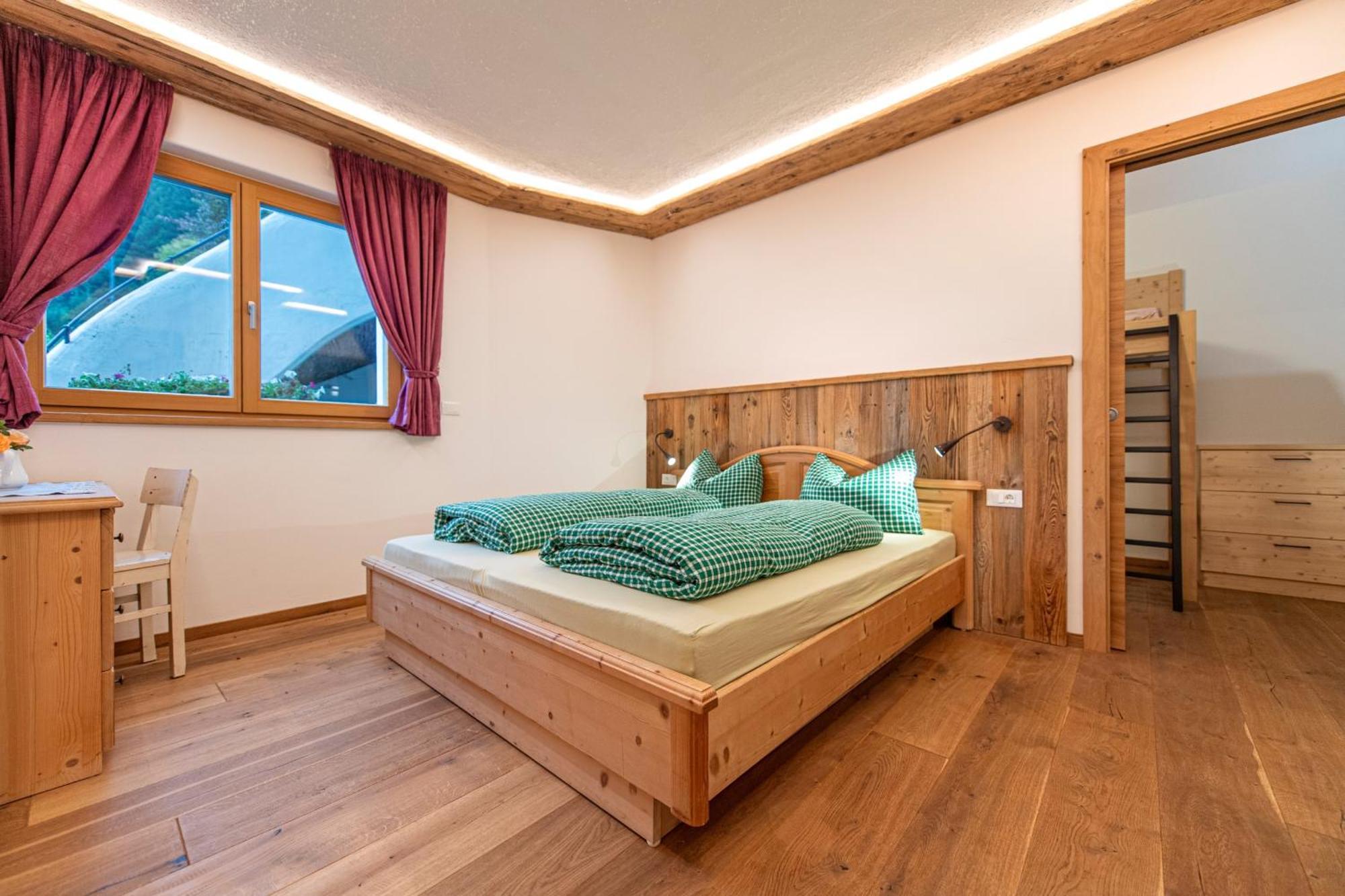 Agriturismo Apartments Tuene St. Ulrich in Gröden Exterior foto