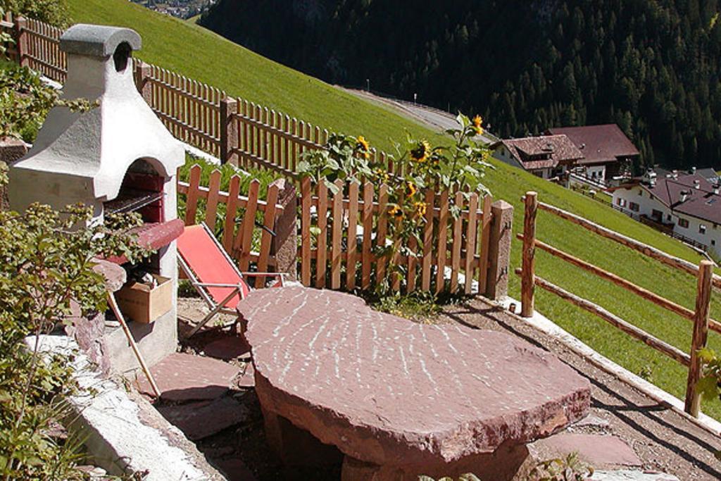 Agriturismo Apartments Tuene St. Ulrich in Gröden Exterior foto